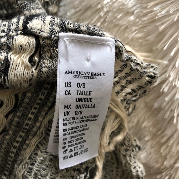 Printed shawl - Picture 4 of 4